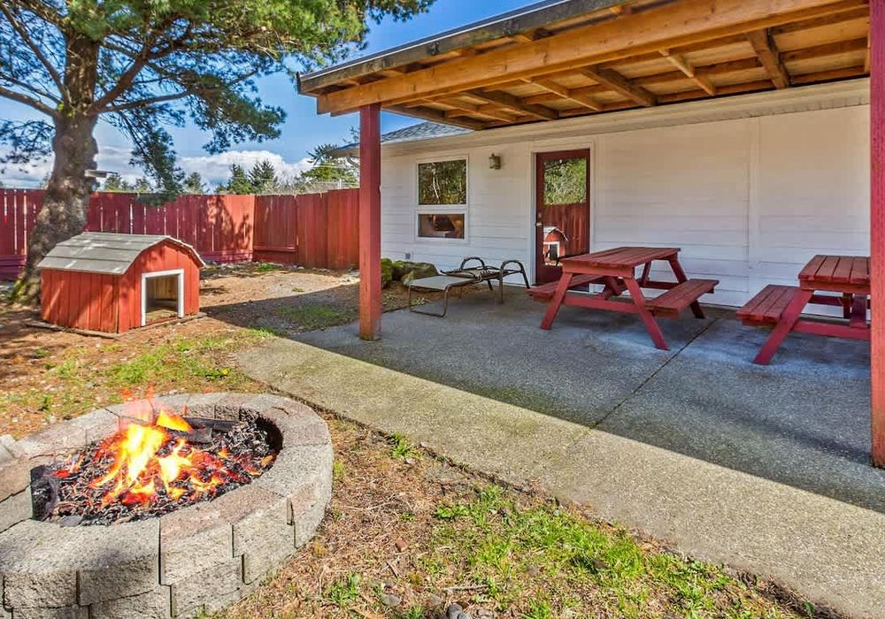 e45d4295 4d3d 4a CxwYl homerunner