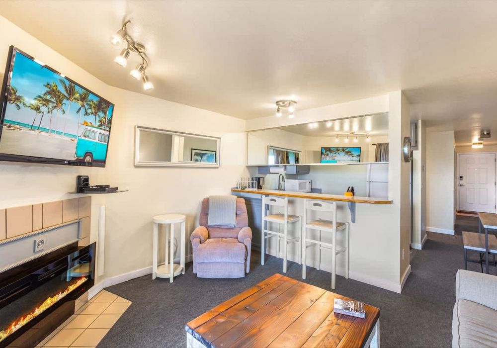 2bd44b2d caa6 49 82RE8 homerunner