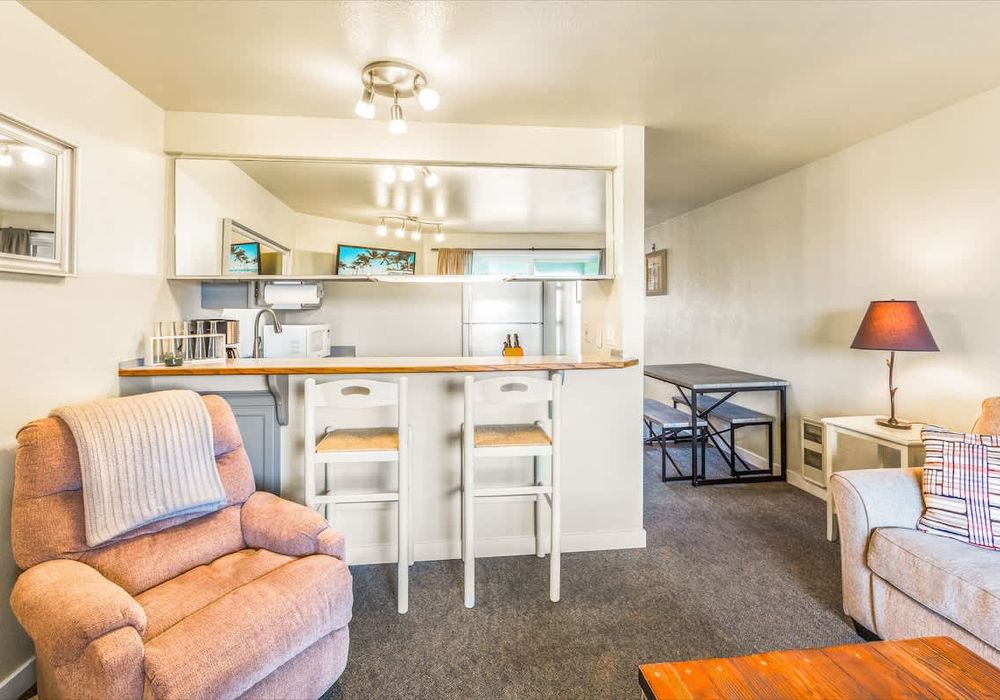 3578028f 4c8e 47 n8nX homerunner