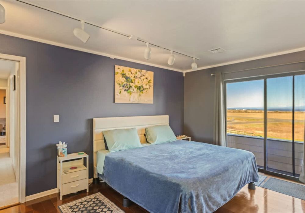 c7fe836a 0114 44 MH9vL homerunner