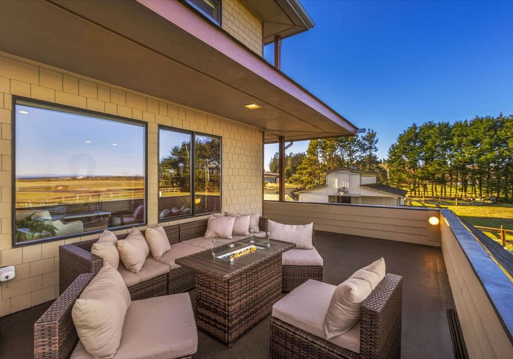 e6bf7a77 c77a 4b jPvhd homerunner