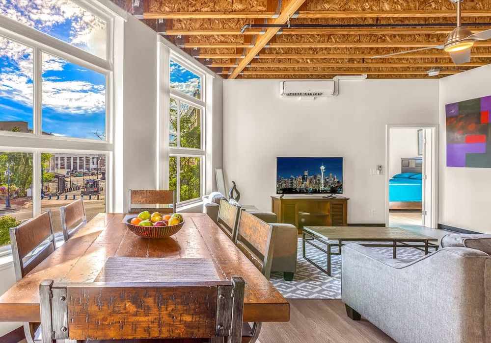 5bfbba14 8491 4c Iu3O7 homerunner