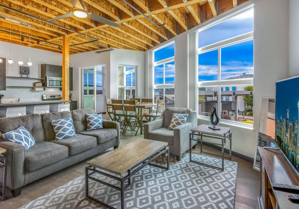 73cc2b04 82c0 44 viyKf homerunner