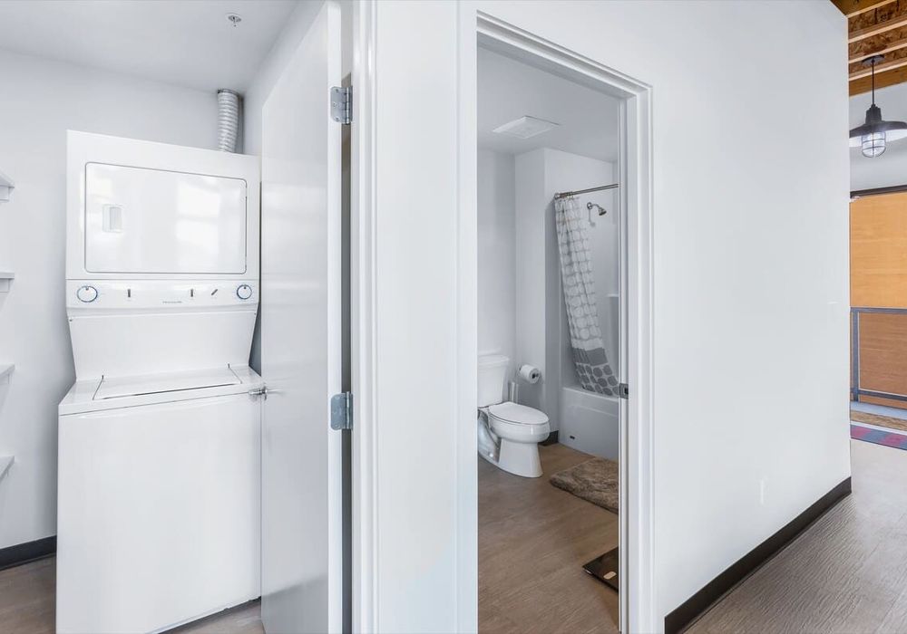 76403b25 eaf6 40 VS6am homerunner