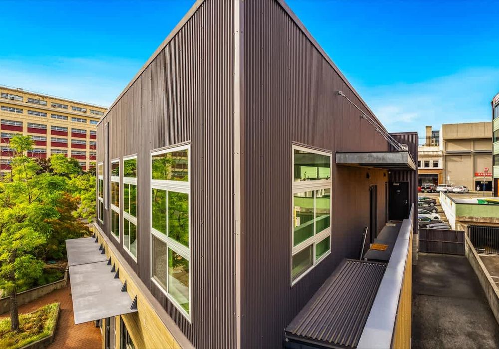 9ad384bd 558f 44 7D5Dn homerunner