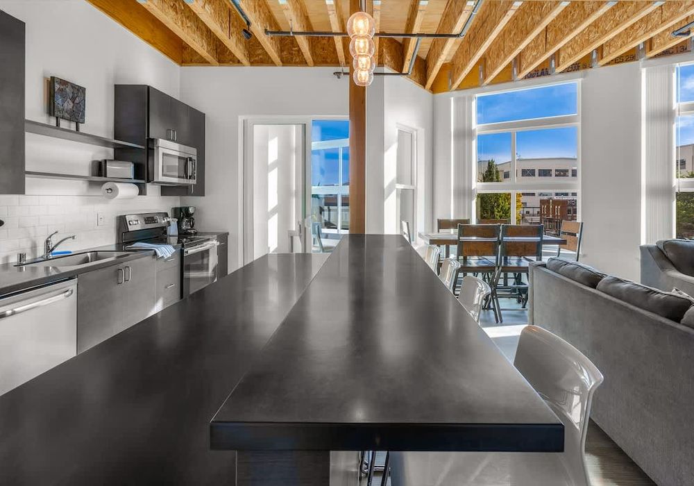 f6efb455 7016 4a wZ0h homerunner