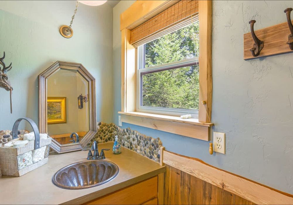 2afea87e a976 4f UpjY6 homerunner