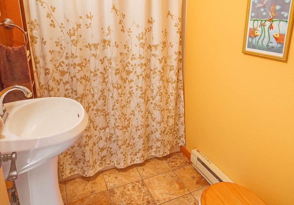 ec6f6cb9 d7f1 41 4o5E homerunner