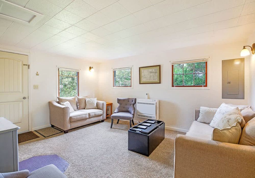 6748cee2 a23f 4f OiAQa homerunner