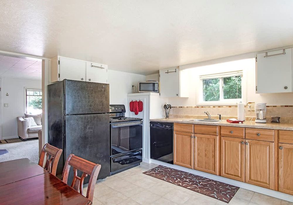 a7c22c4e 3237 47 9F63f homerunner