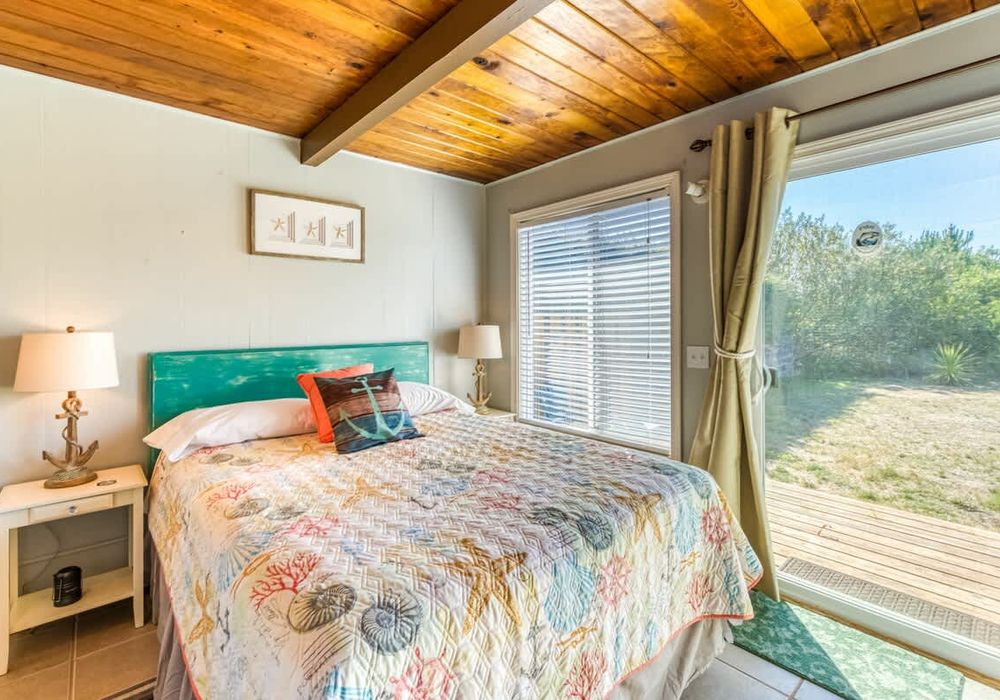 e03a3d8b 93bf 47 CrKcI homerunner