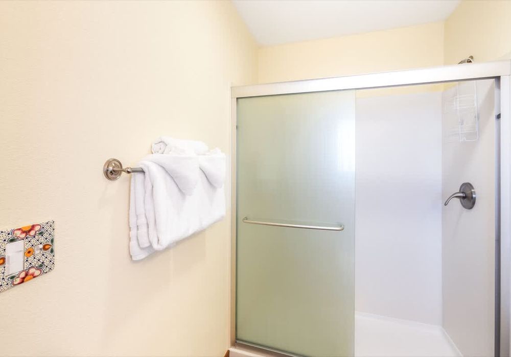 c9031a0c 1b2d 4e B3I25 homerunner