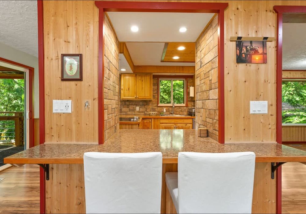 0f527e54 41af 4b uMRhj homerunner