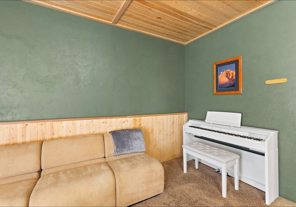 fd6a60d2 ce61 44 WQrMK homerunner