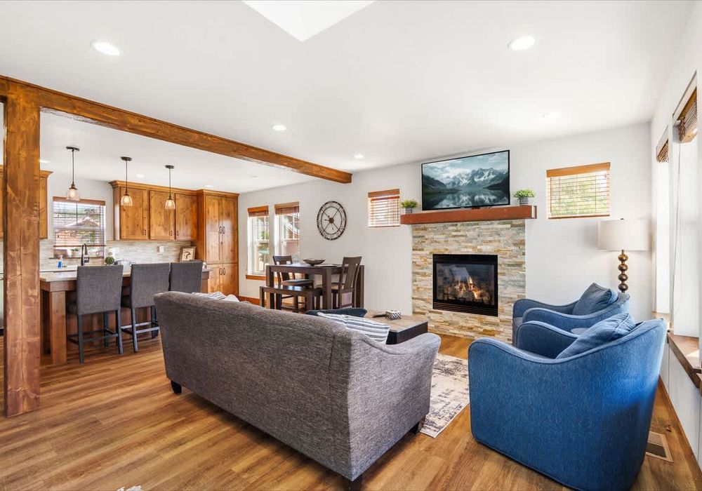 2bfeaf5c 0272 43 O9EjF homerunner