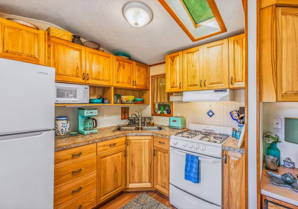 8a89d03a 8a4f 47 C yWc homerunner