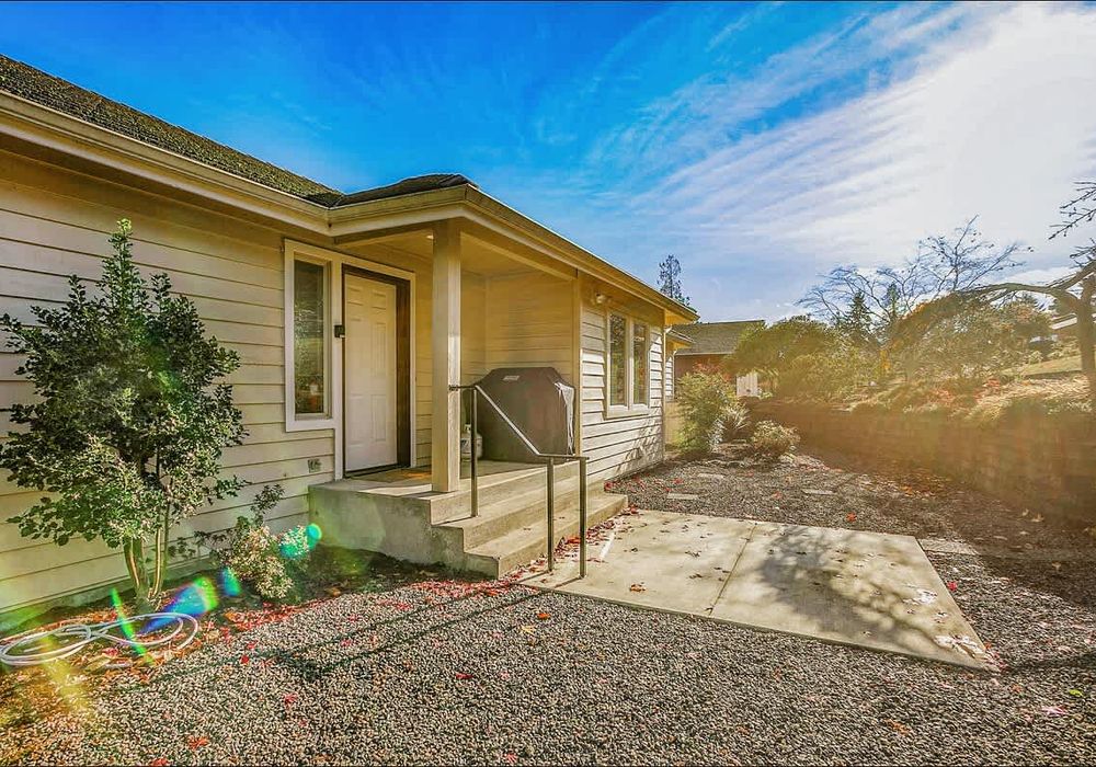 63efaa72 c0b5 4e Rj1Do homerunner