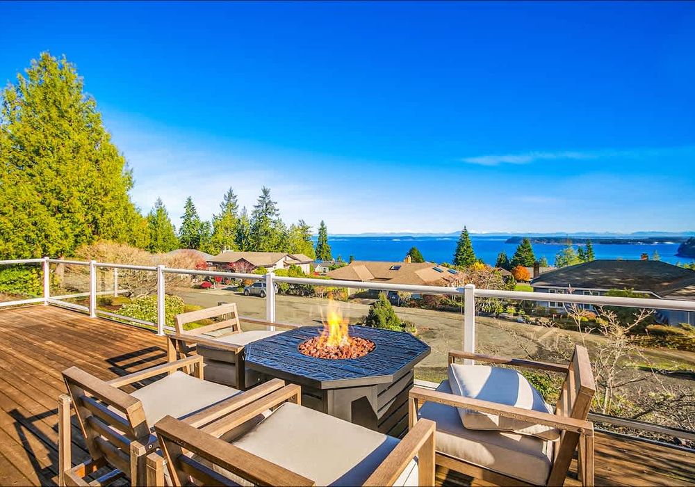 6ea38425 1fa7 43 q8ExJ homerunner