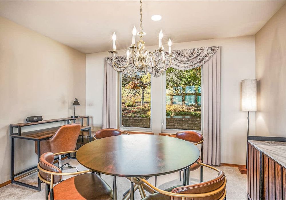 b71badc2 0a09 44 w8Xp5 homerunner