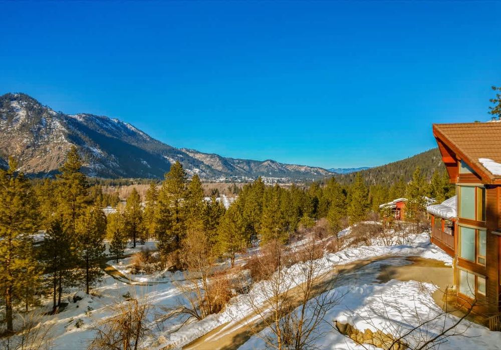 b70e3b9c fd94 42 8iSHm homerunner