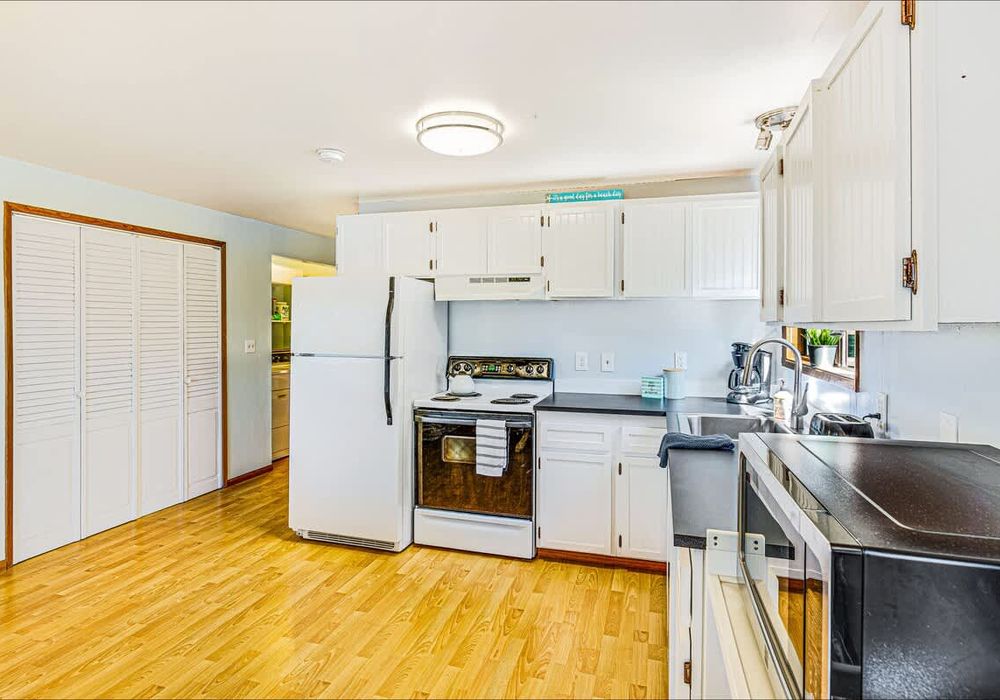 22b8a9dd 12a7 46 6iFZy homerunner