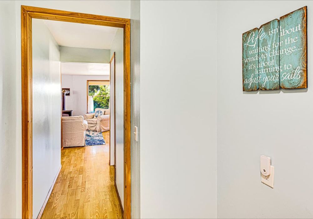 24f269e2 a6f3 4c EC8VB homerunner