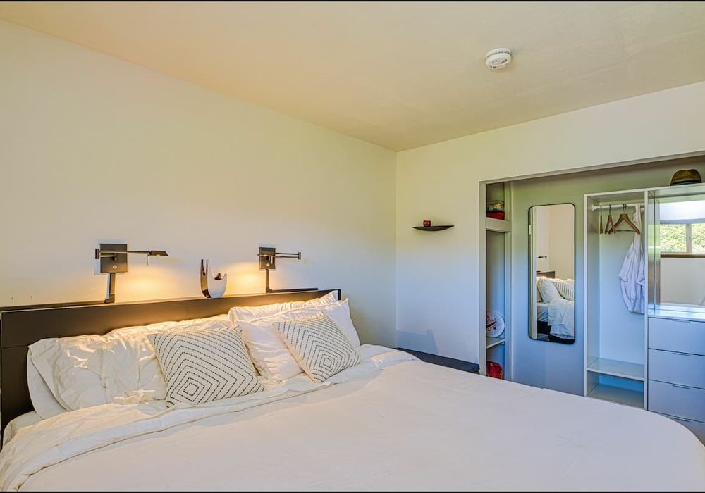 d11ca863 3a48 48 E2EIX homerunner