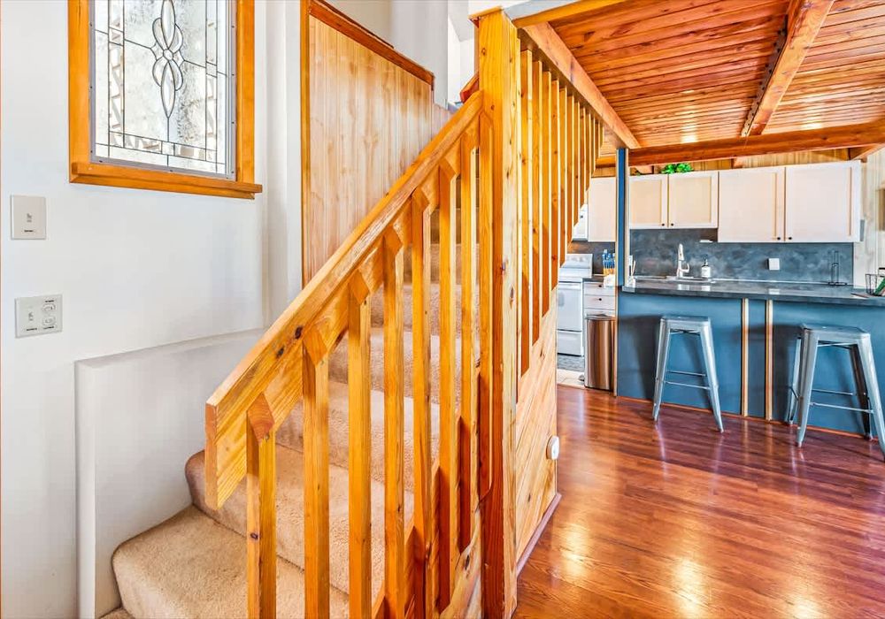 c277a5b3 2cde 4d zBoHL homerunner