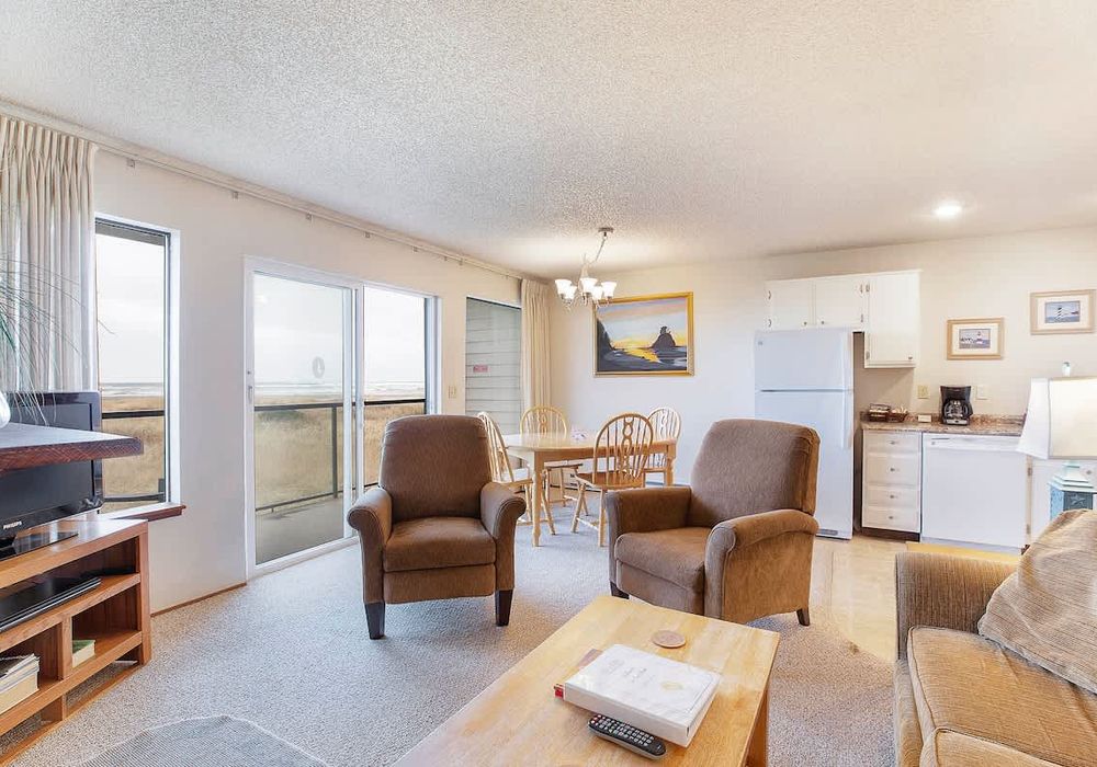 b6b373d1 efea 47 wLoUX homerunner