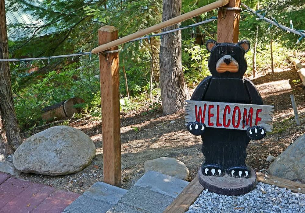 b33b6730 c26b 44 eelE3 homerunner