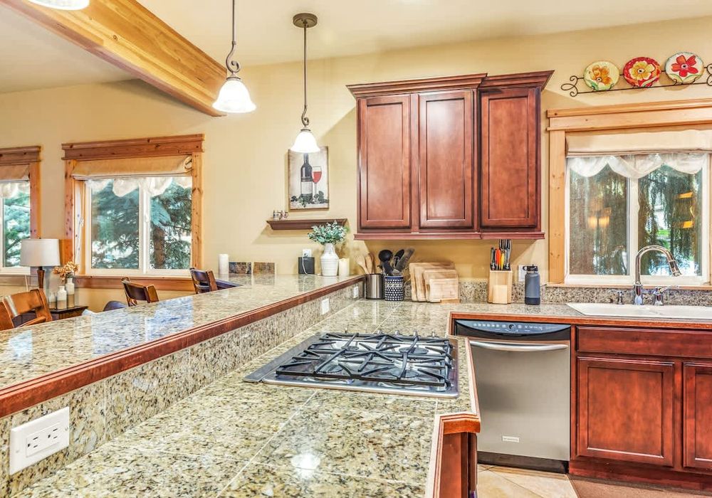 c973008a 4be6 4f lCLVF homerunner