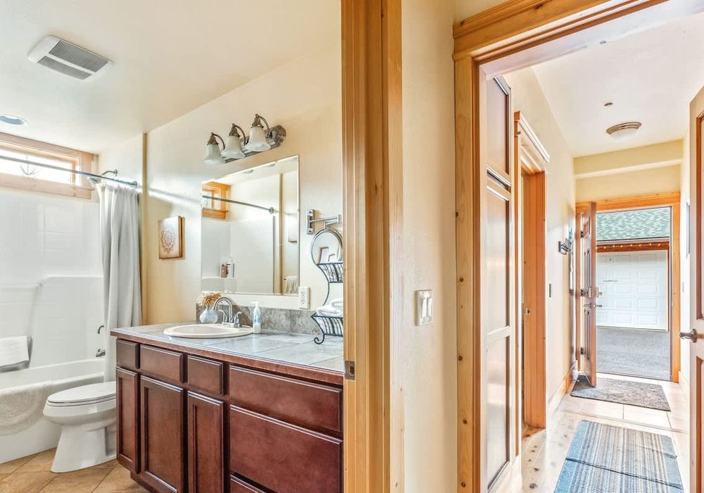 ee4a043f b877 43 Fri homerunner