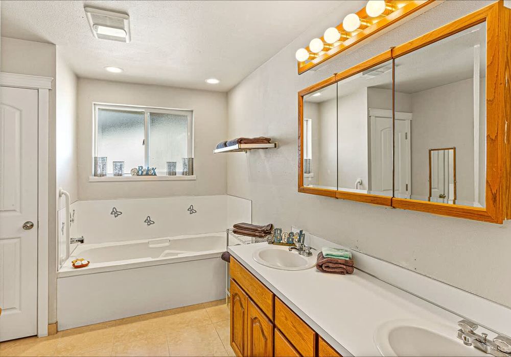 4290a9be 1d04 43 gouMf homerunner