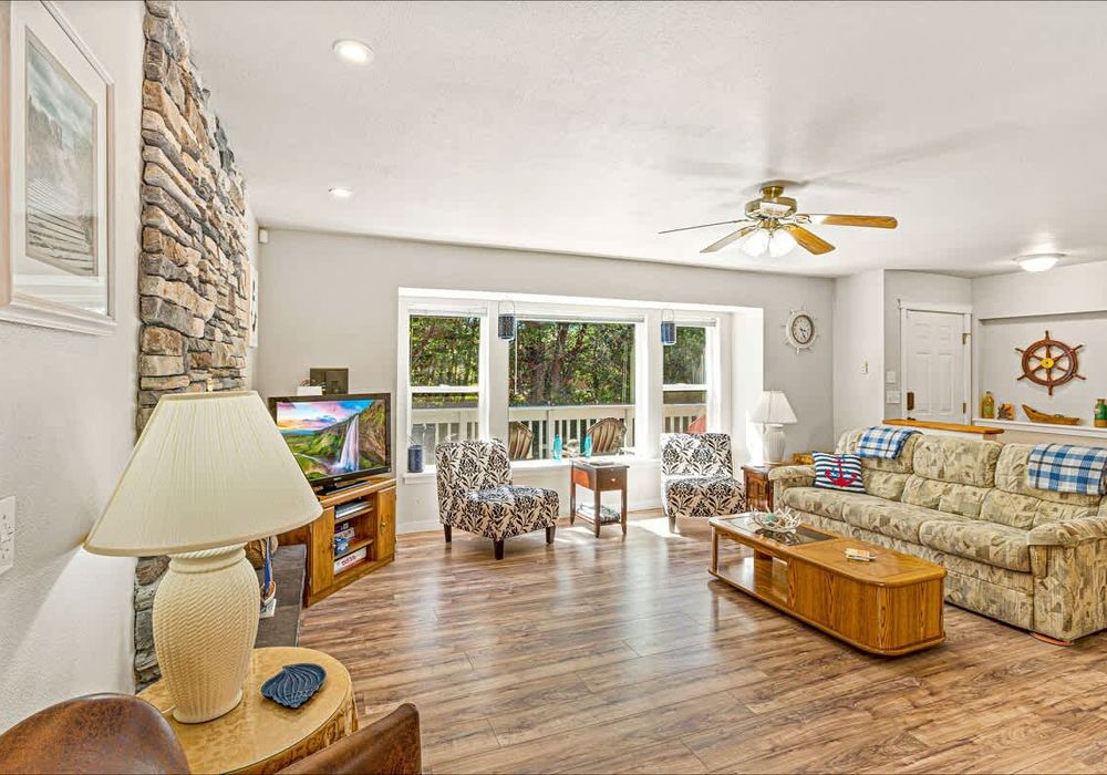 58895d03 5563 4c 6ZGpo homerunner