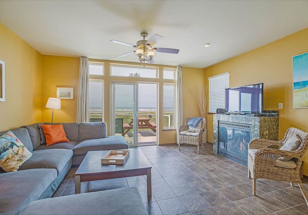 c79b55a8 e56b 41 jRUJj homerunner