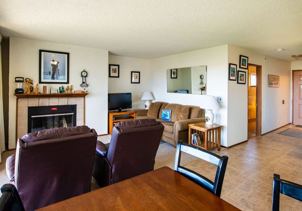 4a33d8e4 9217 43 E5qYW homerunner