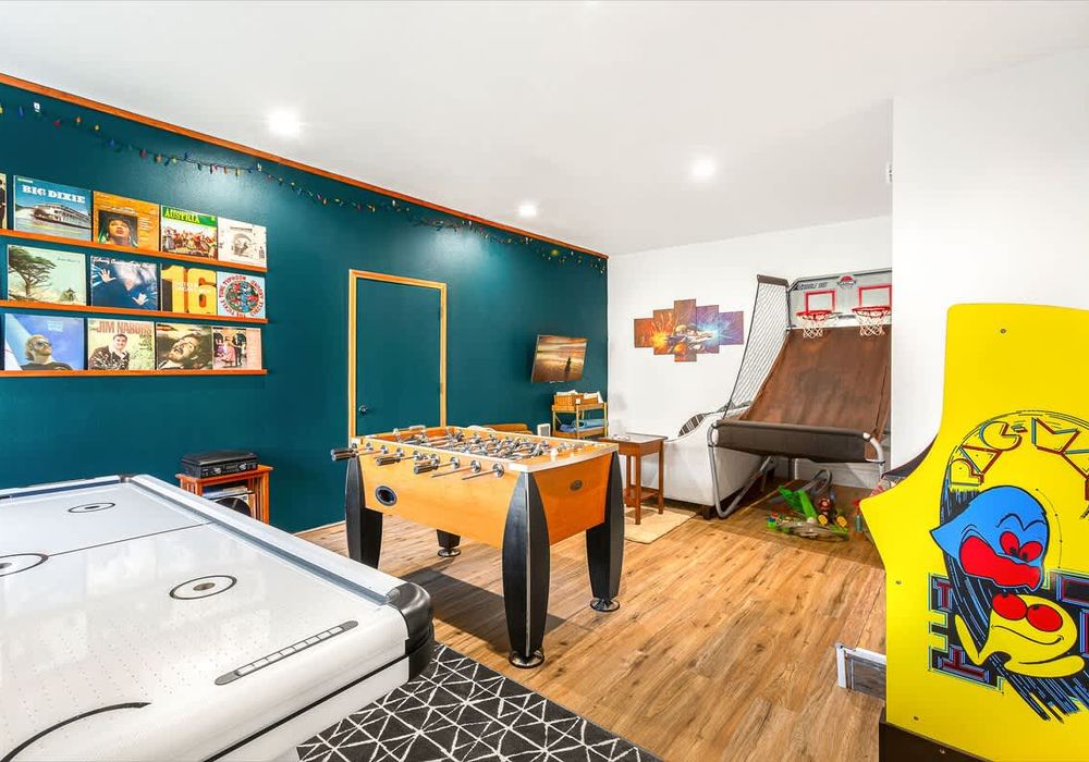 358d023f b10b 4d 381lu homerunner