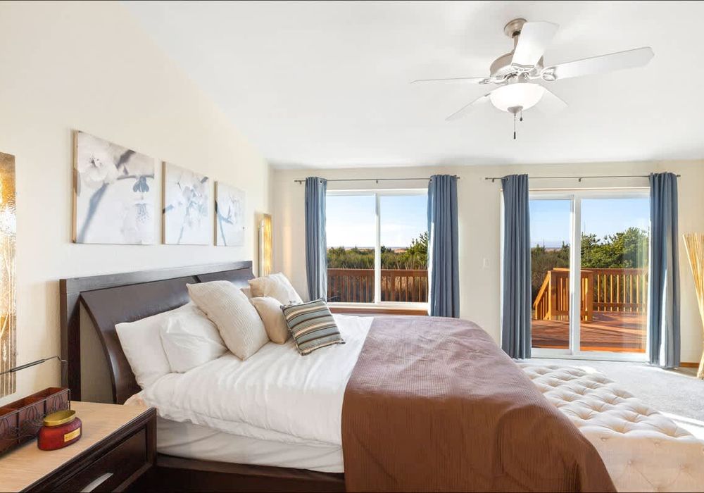 4355ec19 8188 45 E99Y7 homerunner