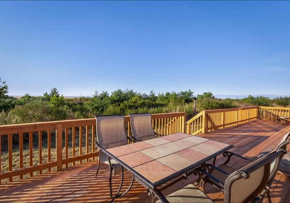 525bd77b 9fef 40 F8mV7 homerunner