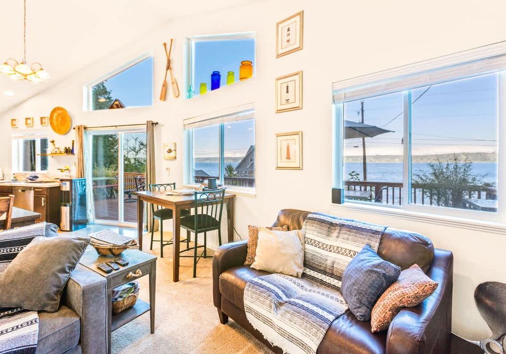 02527b48 6fb8 4c Vq7KQ homerunner