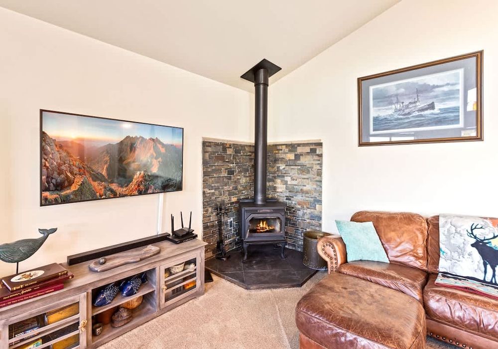 7ecf5cdb 7b26 48 kLaQA homerunner