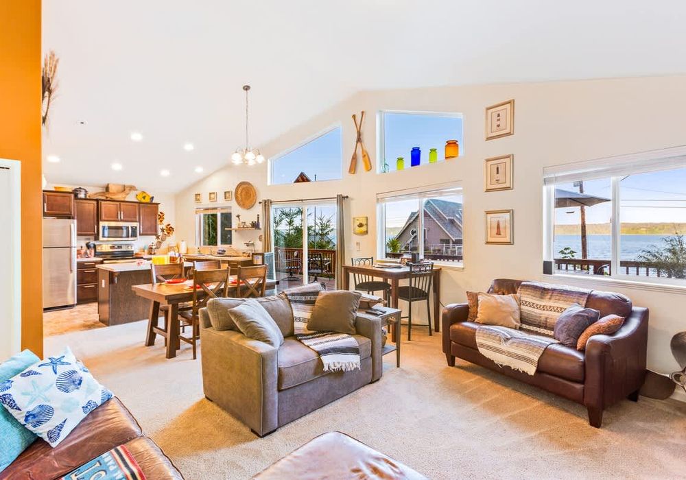 eb235aa9 32e1 40 F65B5 homerunner