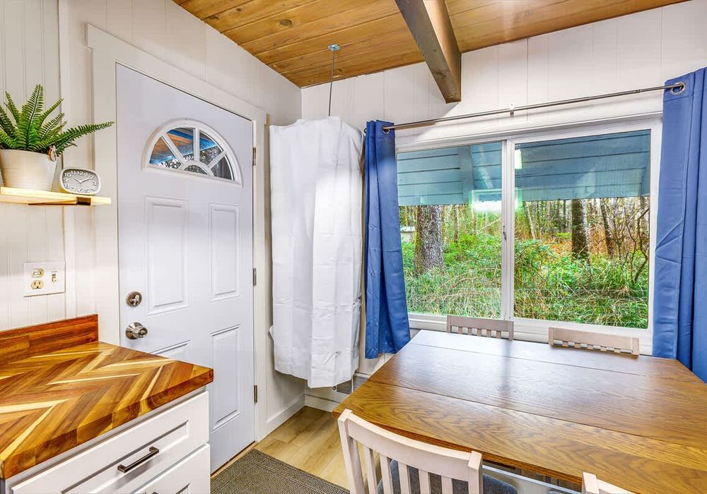 ebc409b5 0272 4a dzqfP homerunner