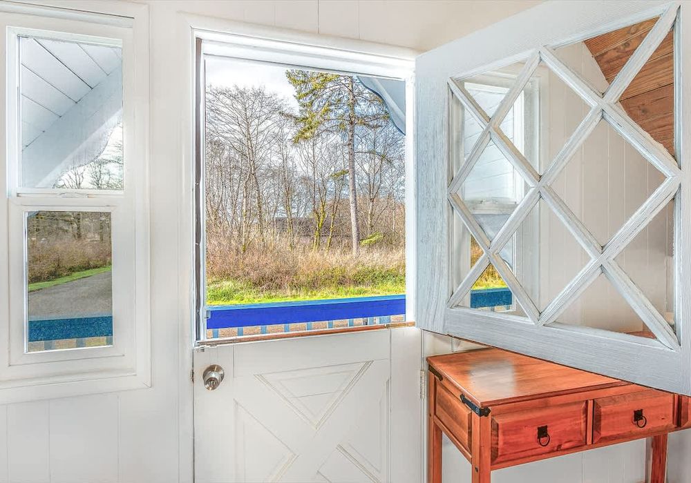 ee6dc605 fadf 4d JUU8h homerunner