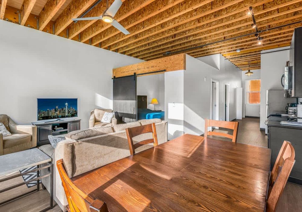 76e69fbb 38b7 48 MgkEQ homerunner