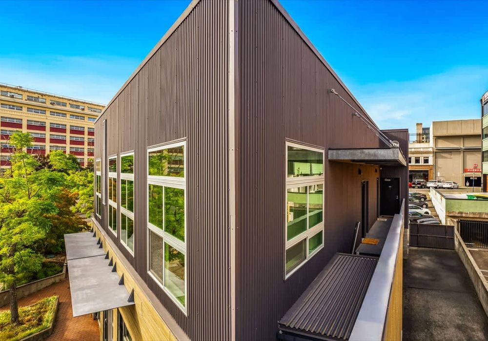 a27bb38b 3990 46 scXcY homerunner