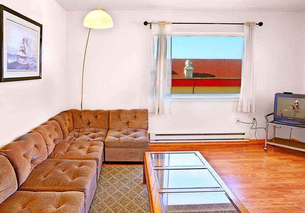 b70060c6 6306 4f bYz2j homerunner