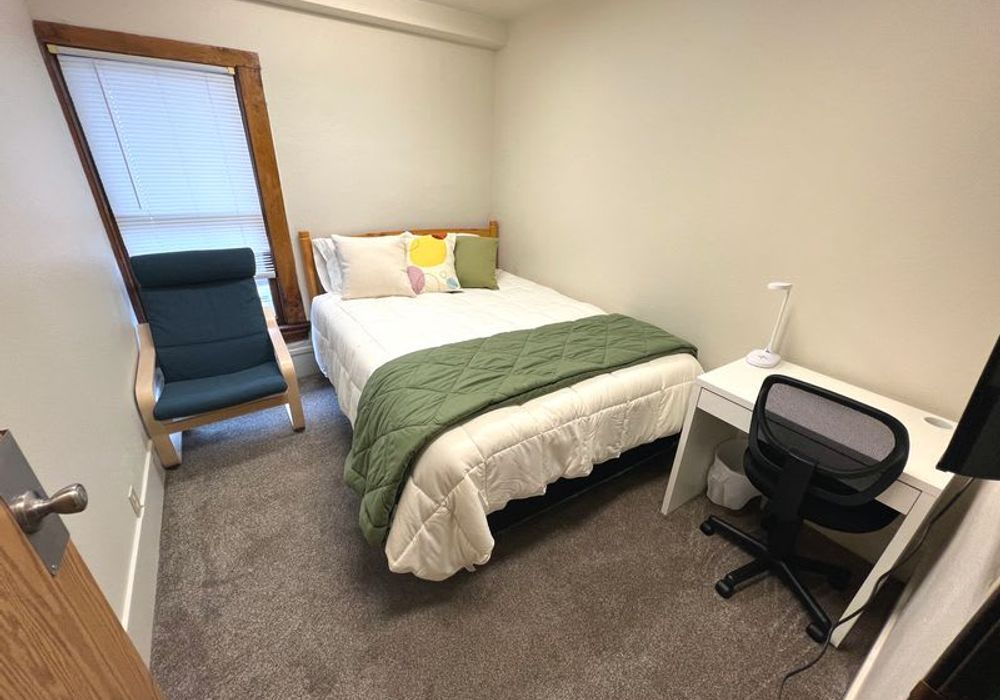 Cute & Cozy room type