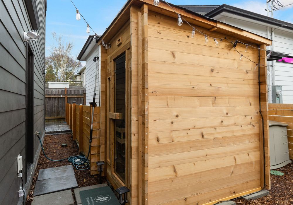 Feel free to use the sauna during your stay. It's private, and located in the backyard.