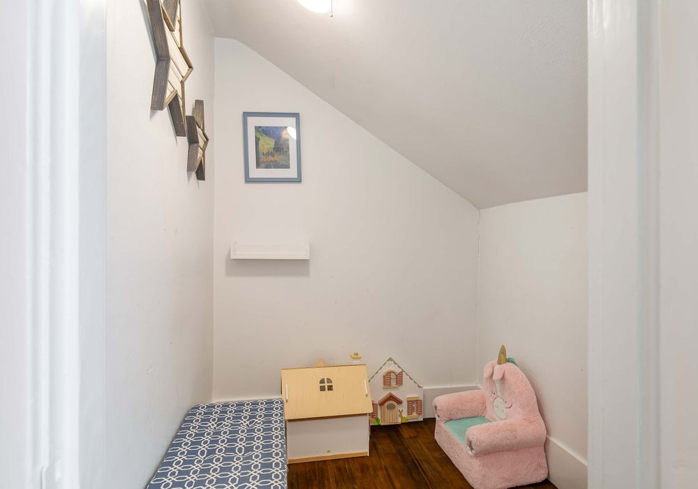 Play nook for kids.